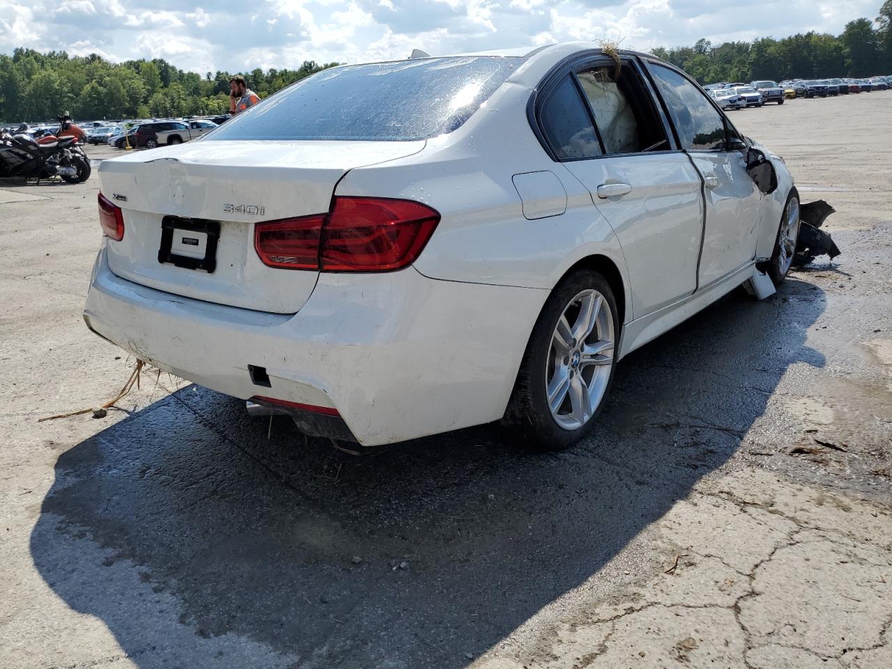 VIN WBA8B7C58JA937975 2018 BMW 340 XI