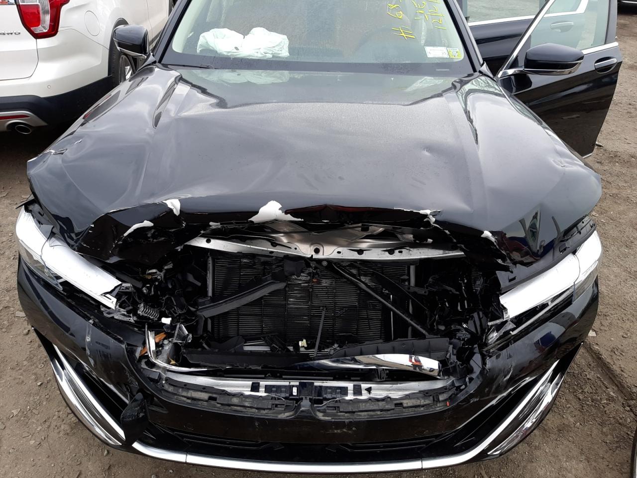 VIN WBA7T4C00NCH07937 2022 BMW 740 XI