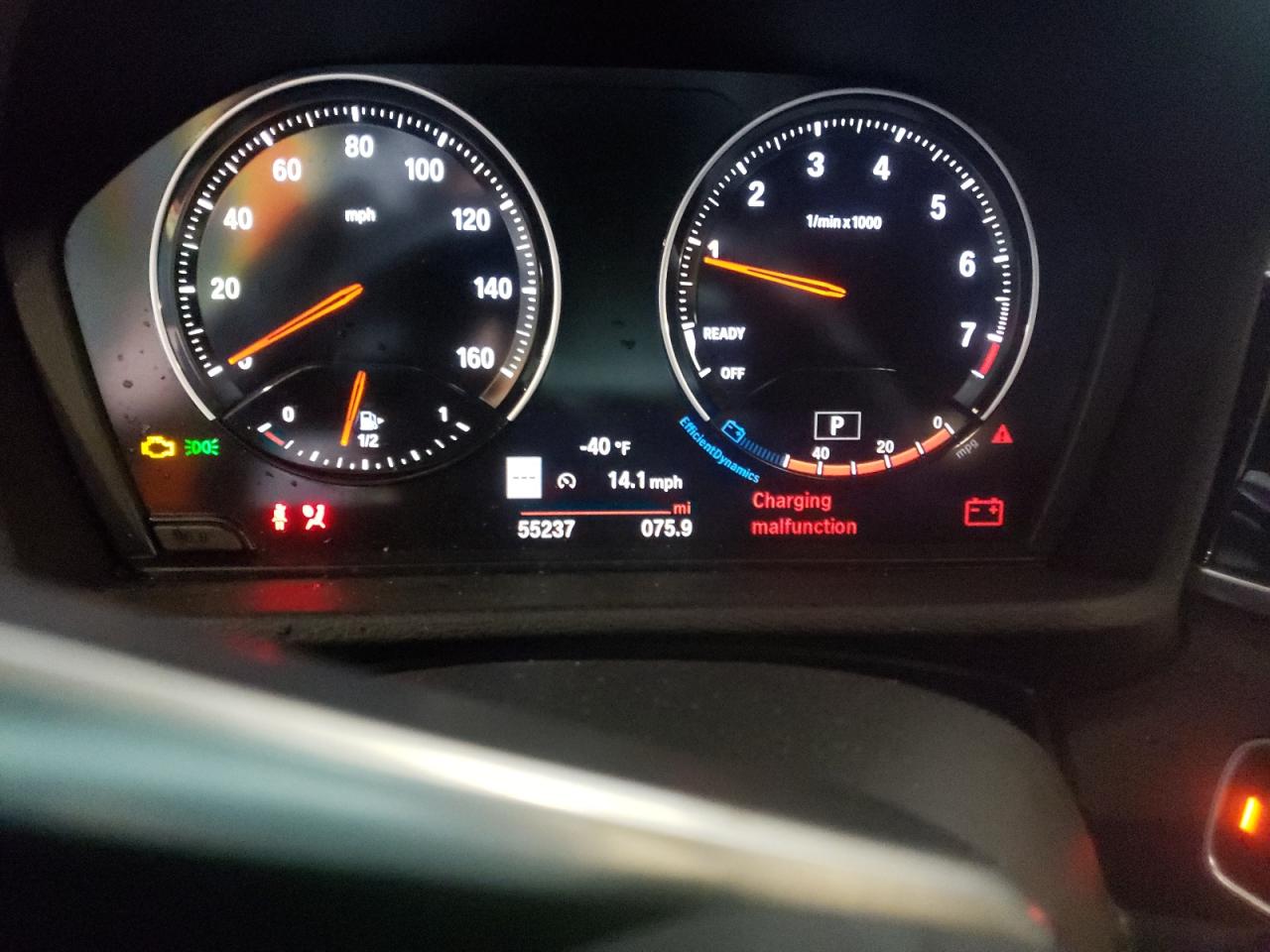 VIN WBXHT3C3XJ3H32417 2018 BMW X1