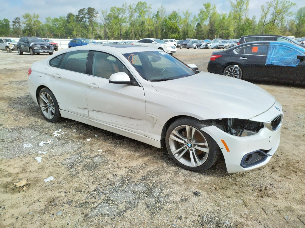 VIN WBA4F7C5XHG786437 2017 BMW 128I