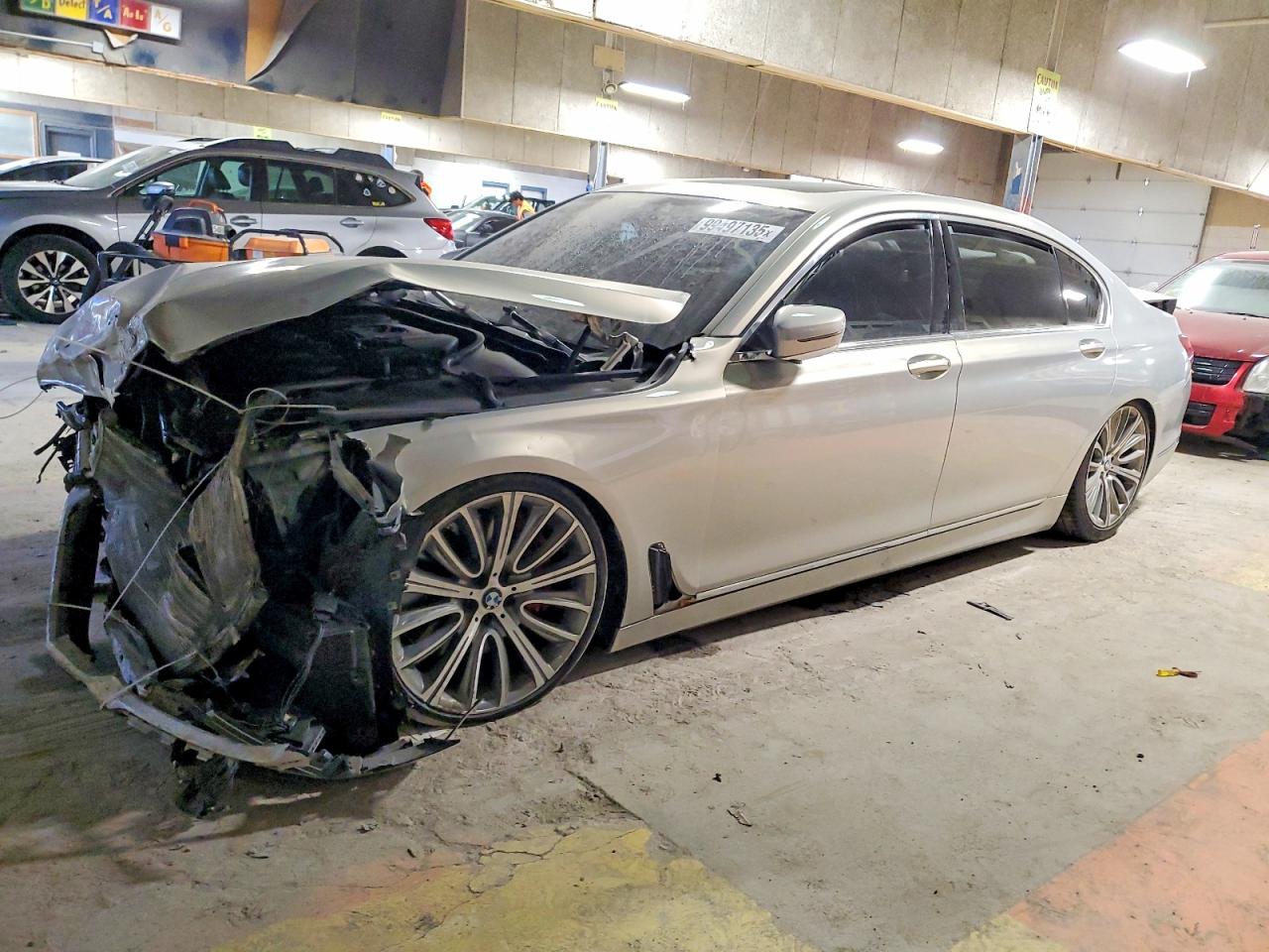 BMW 7 SERIES 2019, VIN WBA7F2C58KB239588