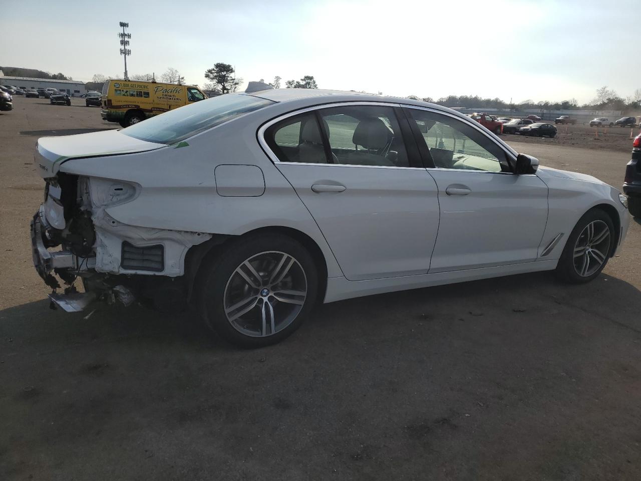 VIN WBA33AG0XMCG88870 2021 BMW 530XE