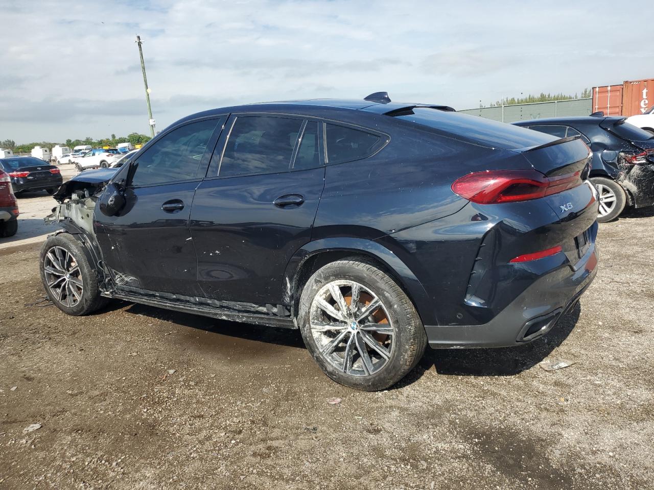 VIN 5UXCY6C05M9E72086 2021 BMW X6 XDRIVE4