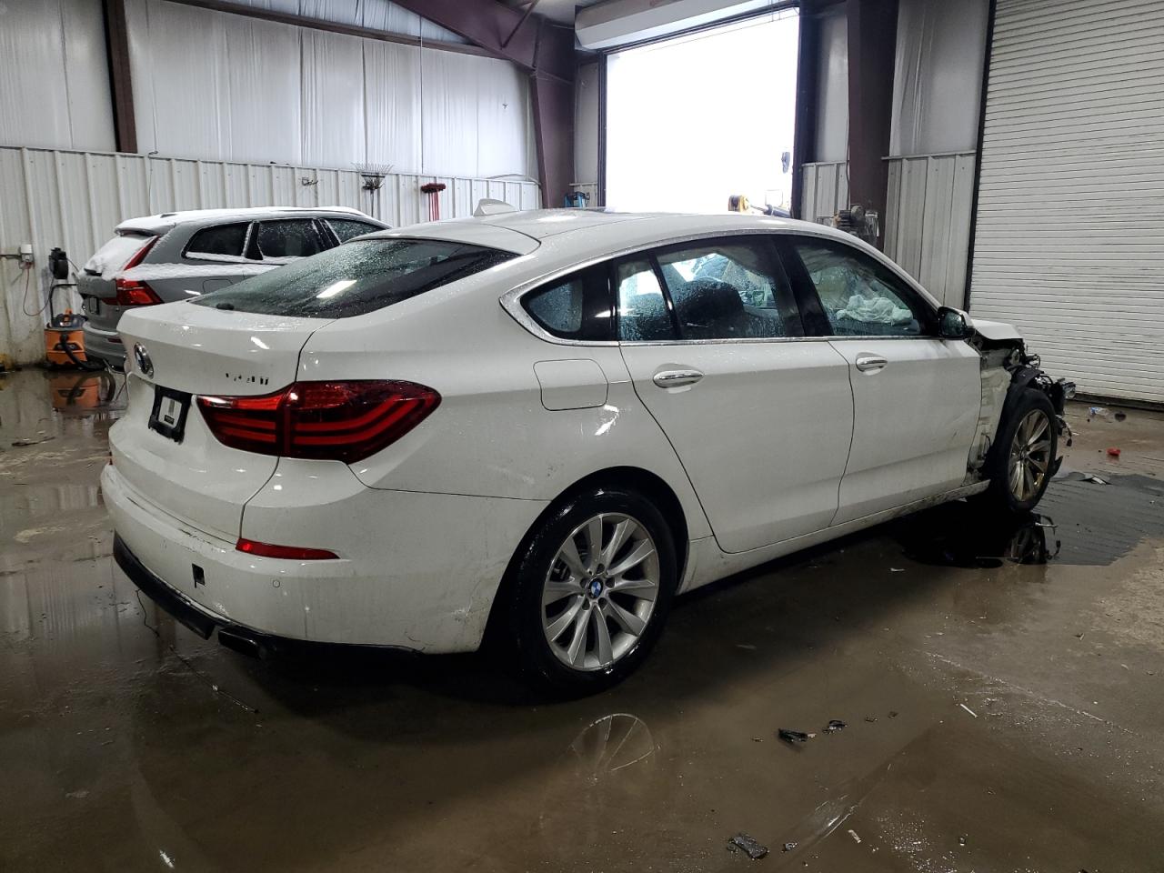 VIN WBA5M0C32HD085344 2017 BMW 550 XIGT