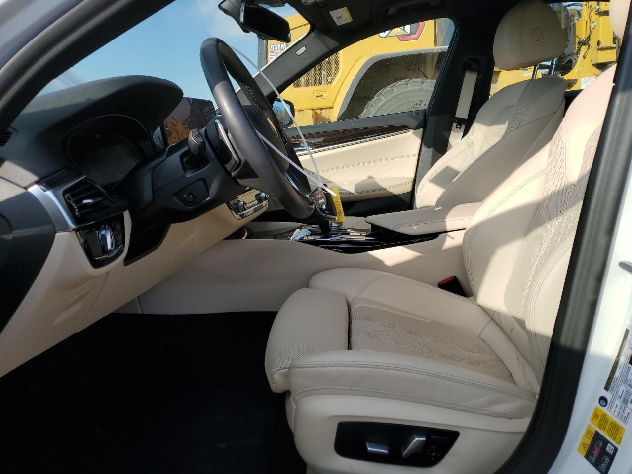 VIN WBA33AG0XMCG88870 2021 BMW 530XE