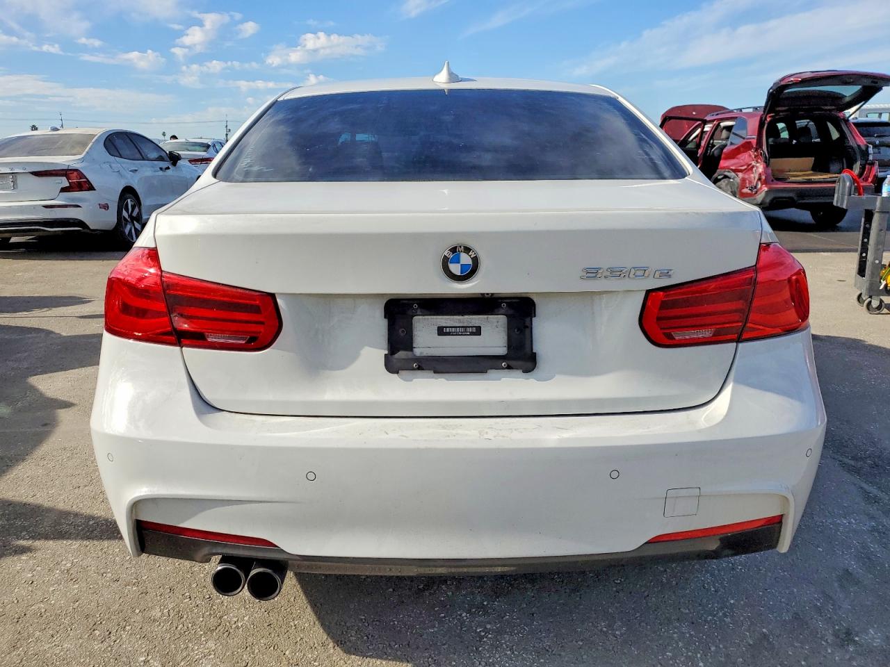 VIN WBA8E1C39HA159358 2017 BMW 330E