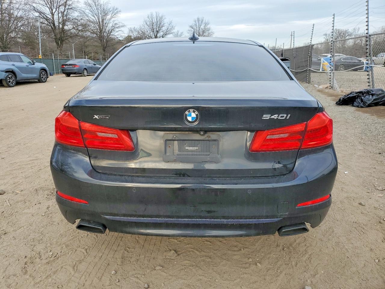 VIN WBAJE7C55KWD55266 2019 BMW 540 XI