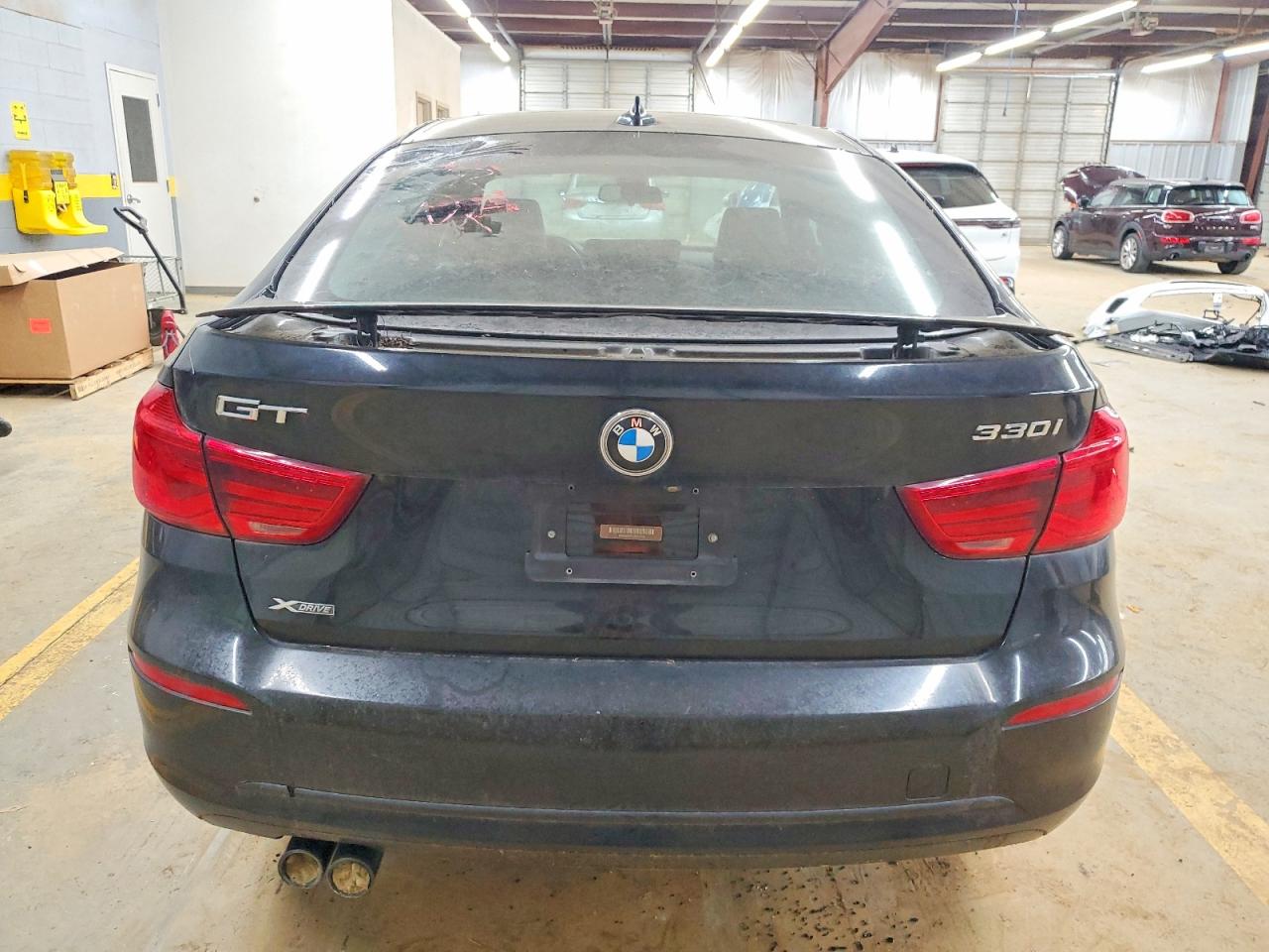 VIN WBA8Z9C5XJB219703 2018 BMW 330 XIGT
