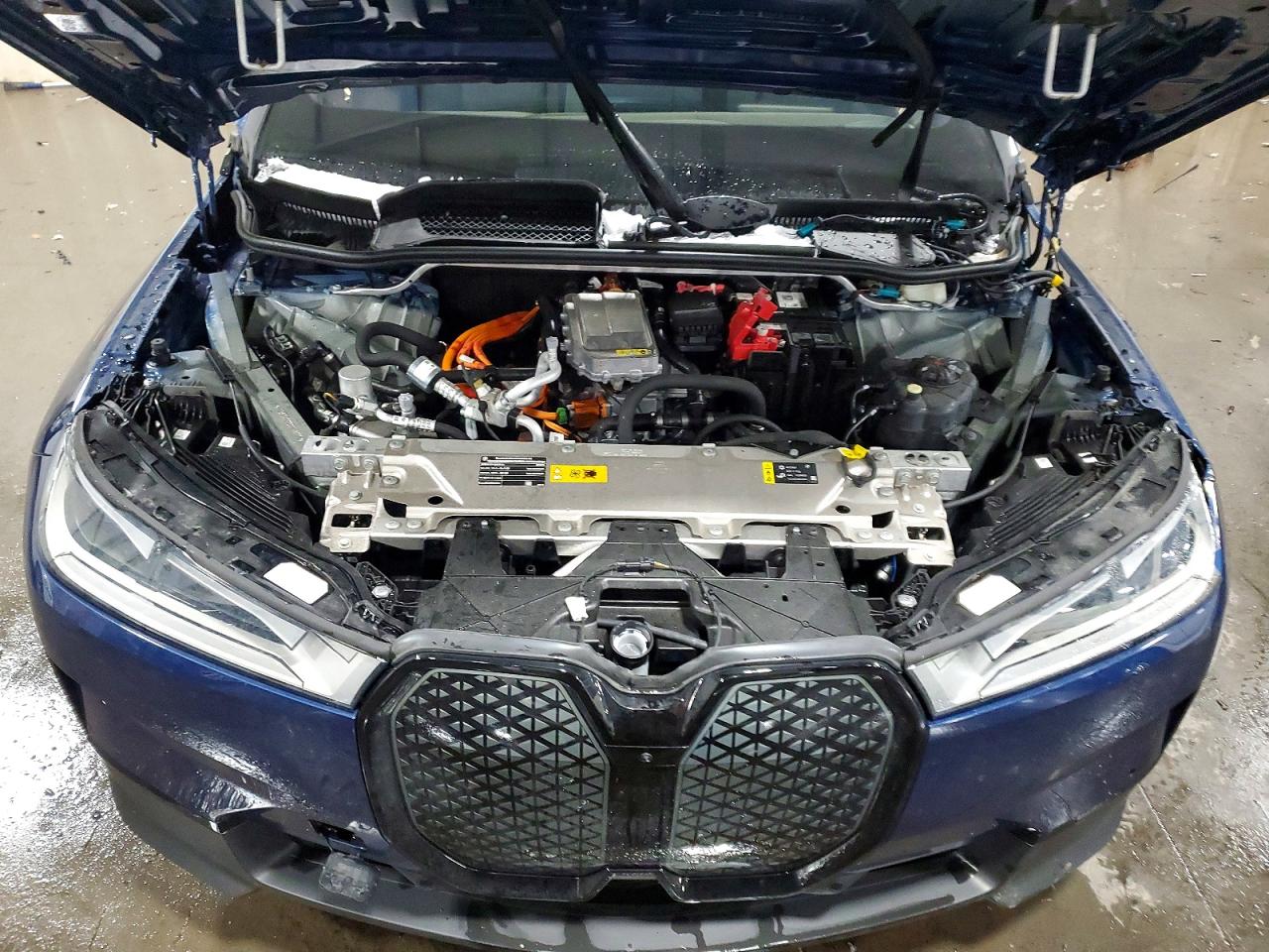 VIN WB523CF06SCT45877 2025 BMW IX