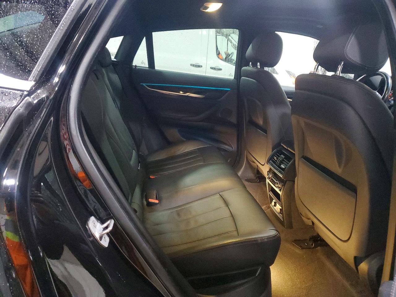VIN 5UXKU2C58J0X49032 2018 BMW X6 XDRIVE3
