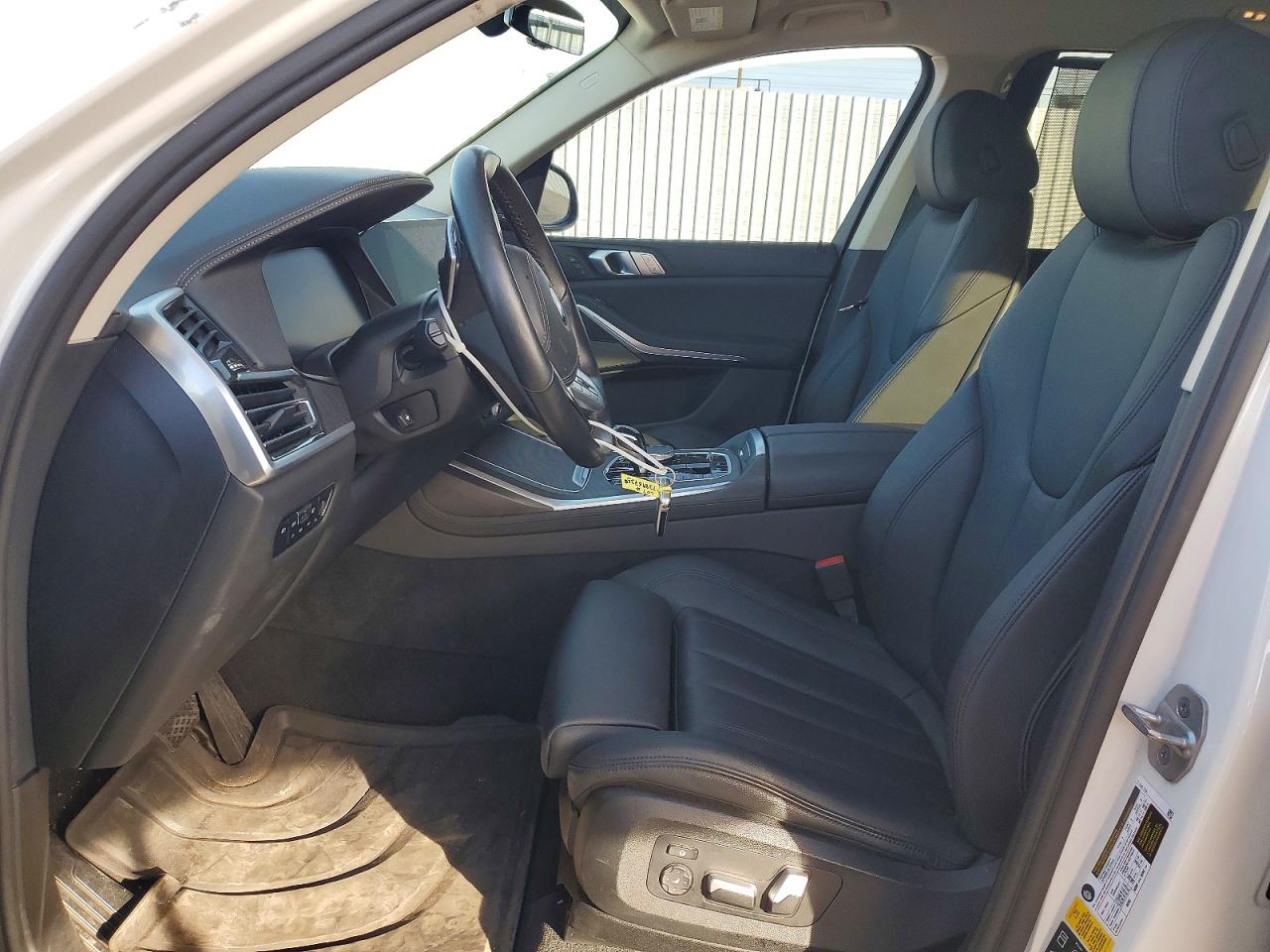 VIN 5UXCW2C09M9F01667 2021 BMW X7 XDRIVE4