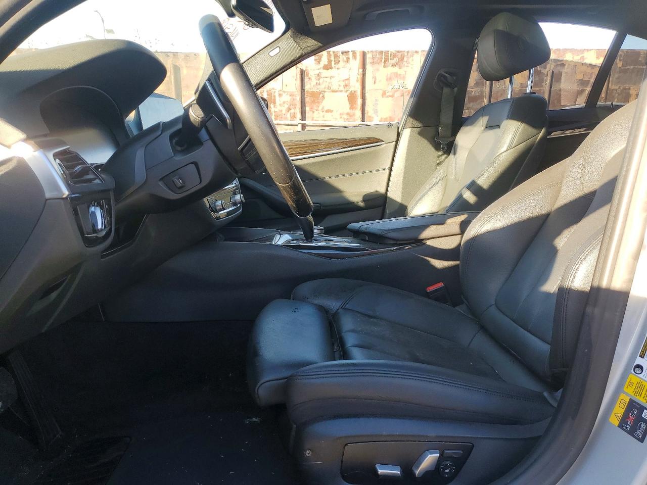 VIN WBAJA9C07LCD45109 2020 BMW 530E