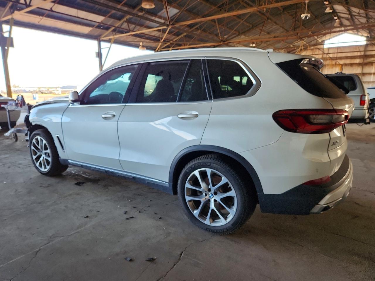 VIN 5UXCR4C04LLT19151 2020 BMW X5 SDRIVE