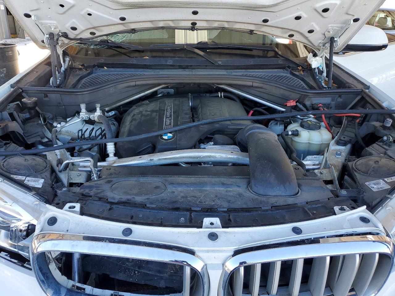 VIN 5UXKR0C34H0V71232 2017 BMW X5 XDRIVE3