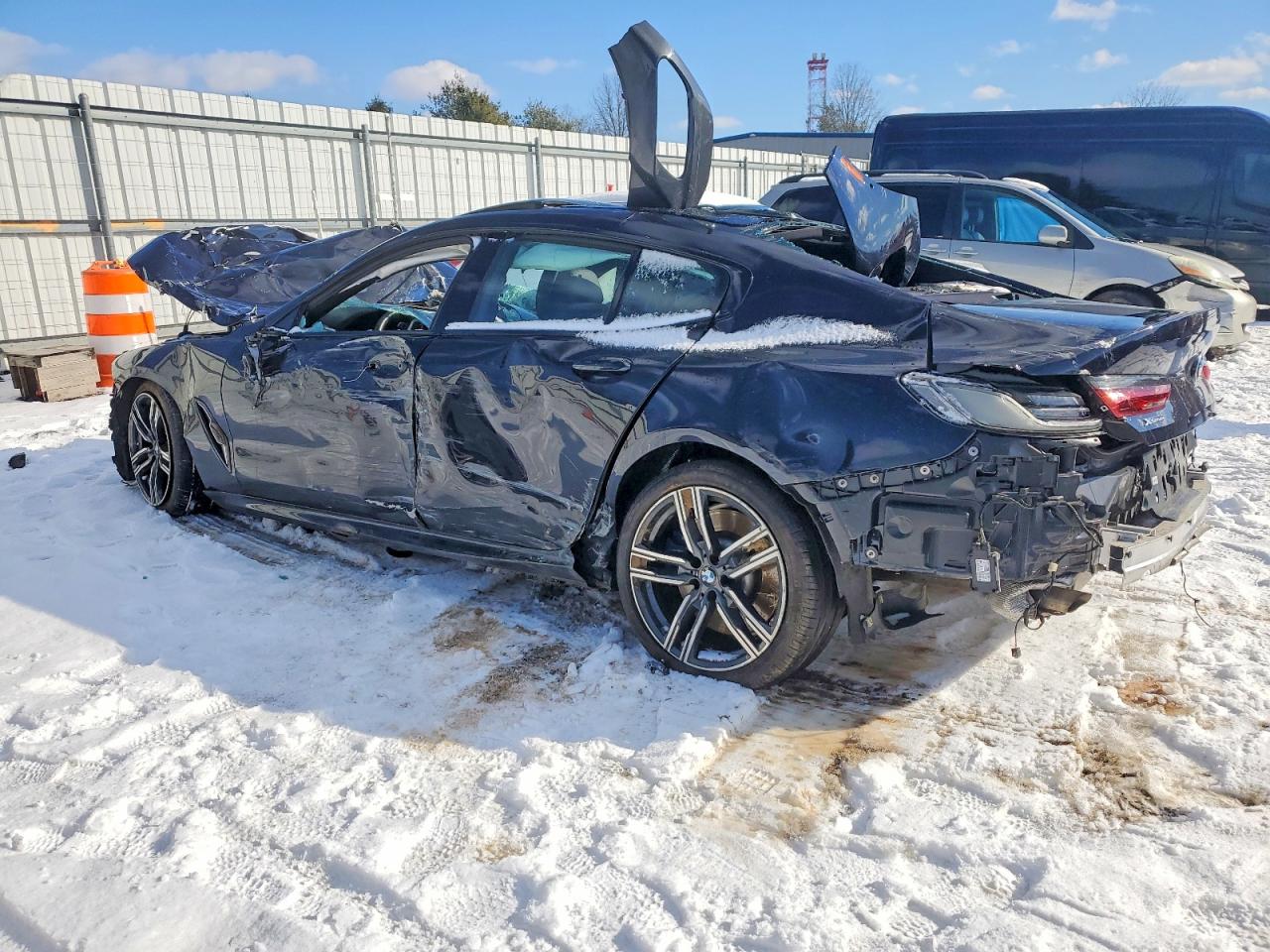 VIN WBAGV4C01MCG66324 2021 BMW 840XI