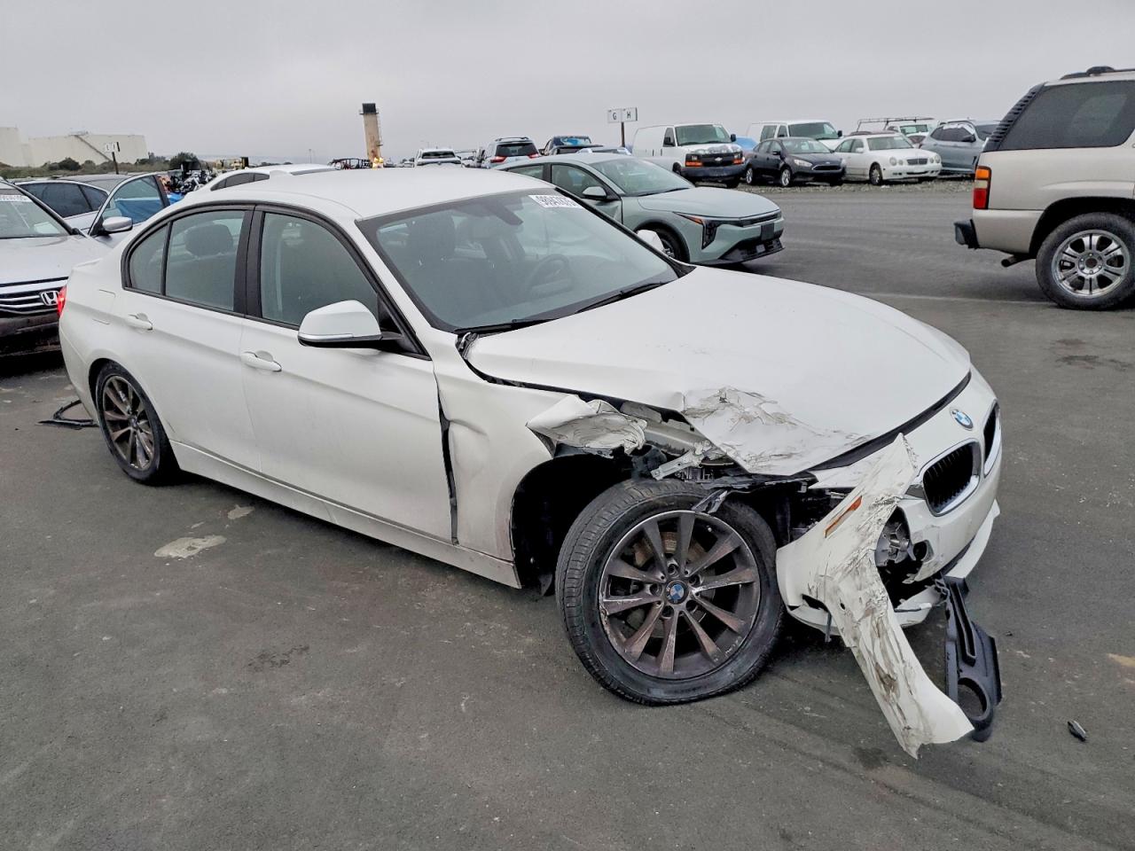VIN WBA8E1G35HNU17376 2017 BMW 320 I