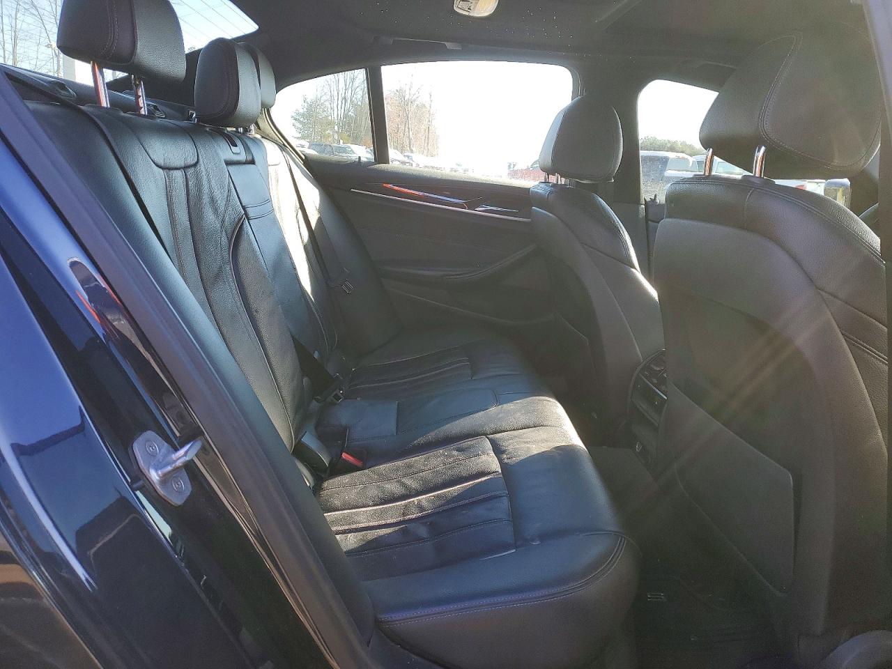 VIN WBAJA7C36HG906363 2017 BMW 530 XI