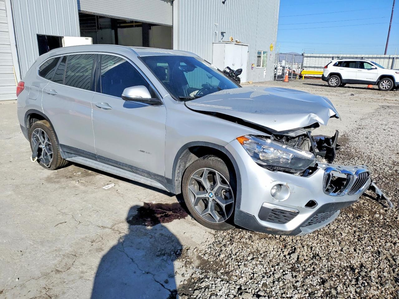 VIN WBXHT3C33J5K27658 2018 BMW X1 XDRIVE2