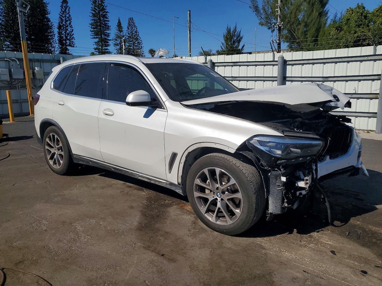 VIN 5UXCR4C05M9G71270 2021 BMW X5 SDRIVE