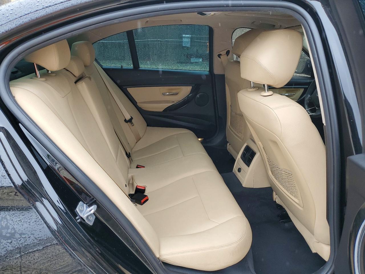 VIN WBA8A9C57JAH14800 2018 BMW 320 I