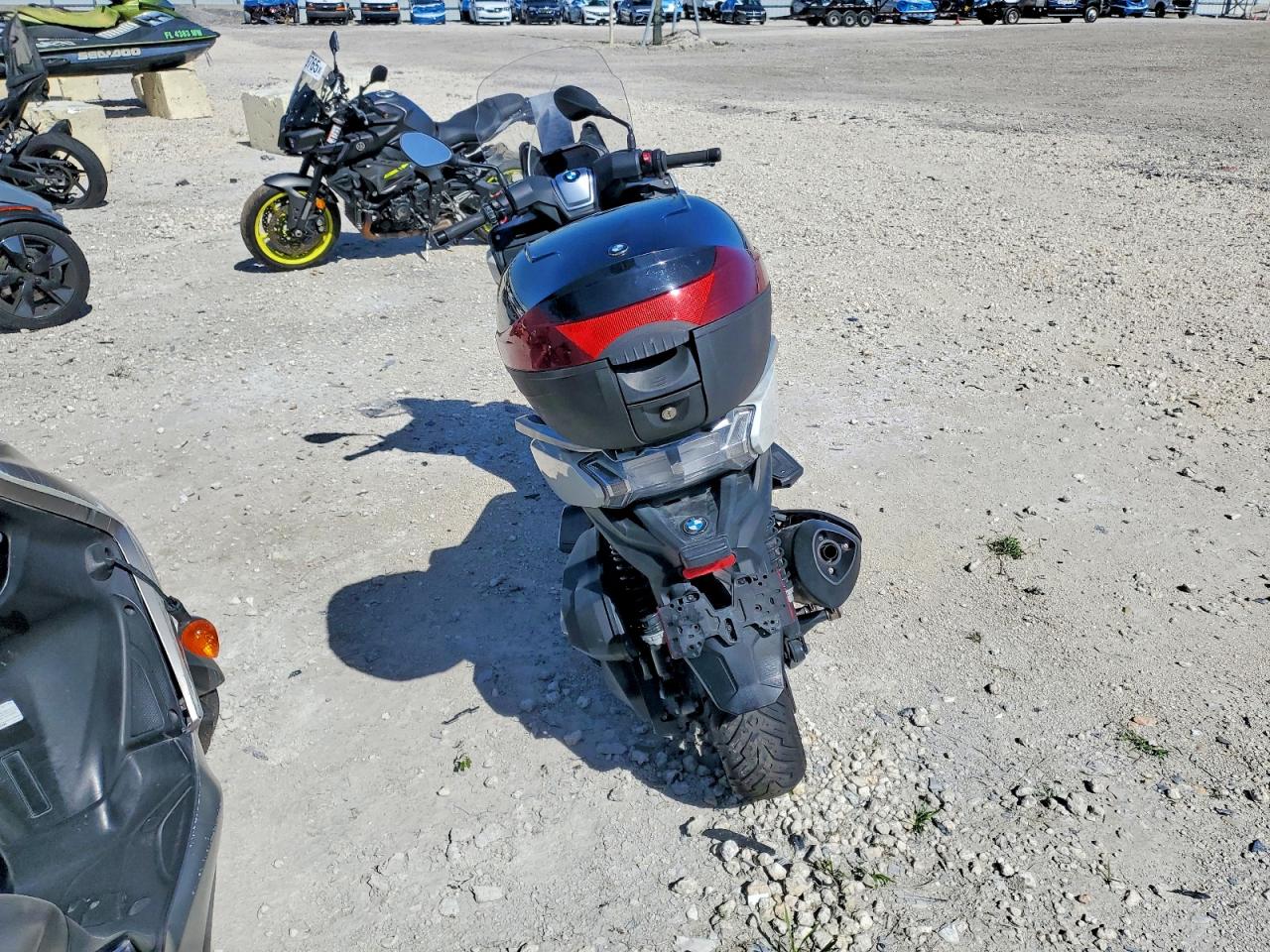 VIN WB40C6308NS890684 2022 BMW C 400