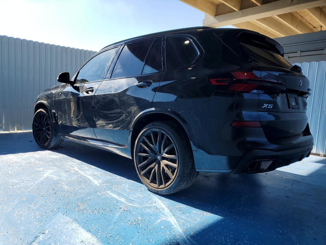 VIN 5UX13EU02R9V30352 2024 BMW X5 SDRIVE