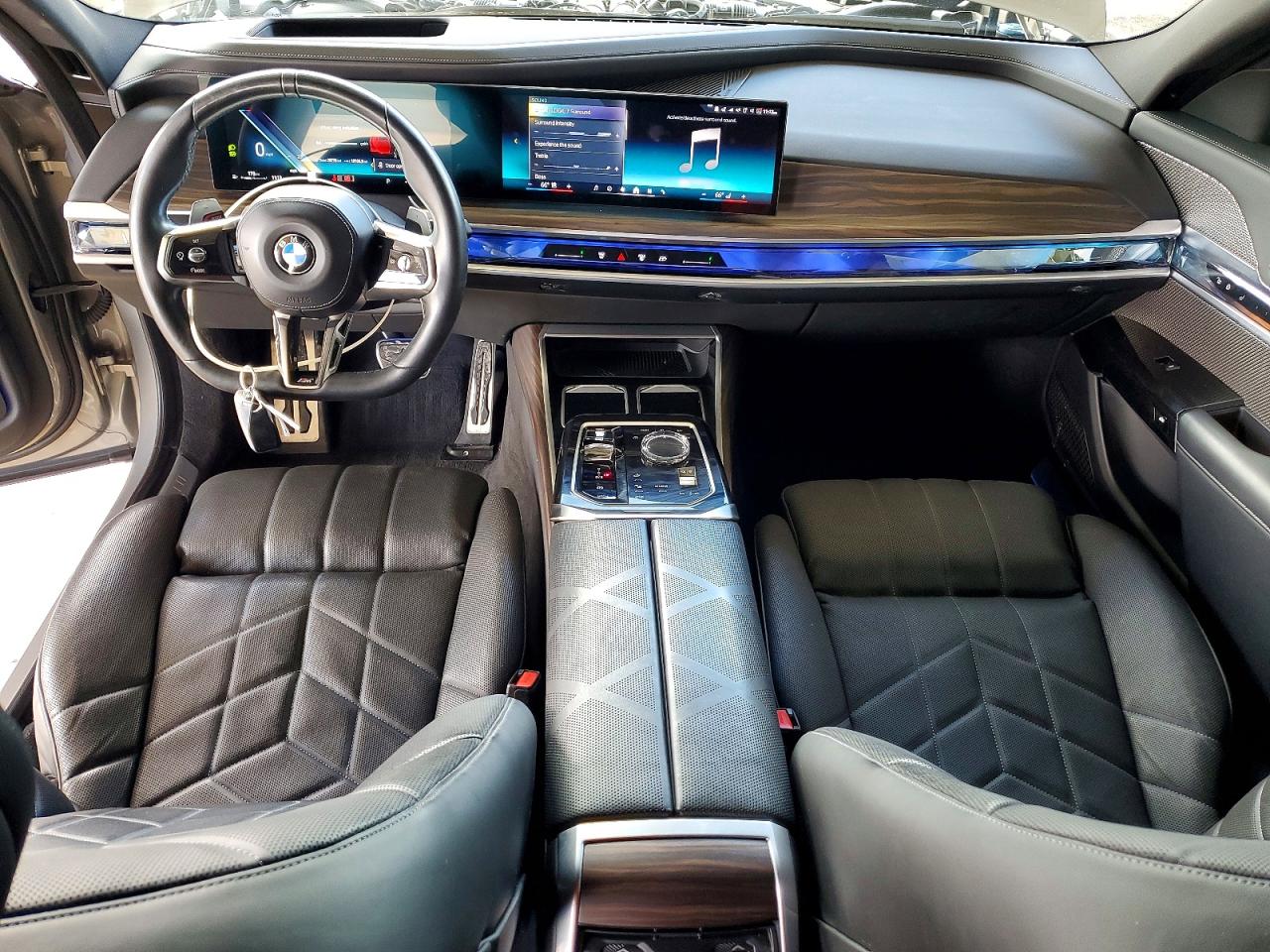VIN WBA33EJ03PCN37404 2023 BMW 760 XI