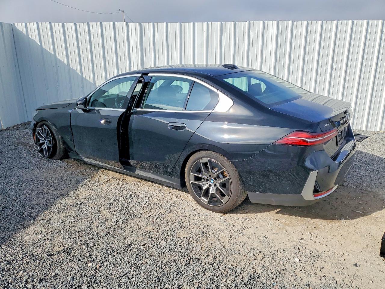 VIN WBA53FJ03TCW32988 2026 BMW 530 XI