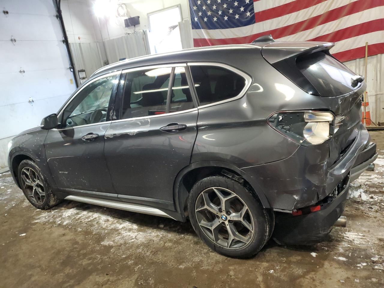 VIN WBXHT3C33H5F70550 2017 BMW X1 XDRIVE2