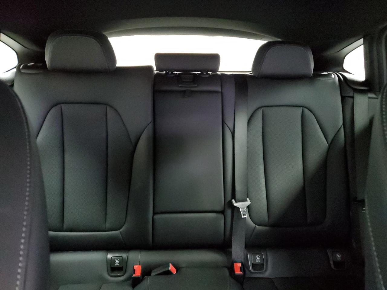VIN 5UX33DT03R9V50307 2024 BMW X4 XDRIVE3