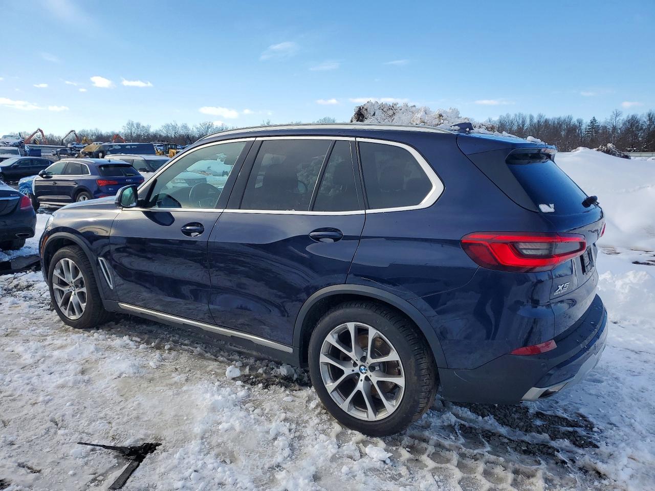 VIN 5UXCR6C57KLL38671 2019 BMW MOTORRAD X5