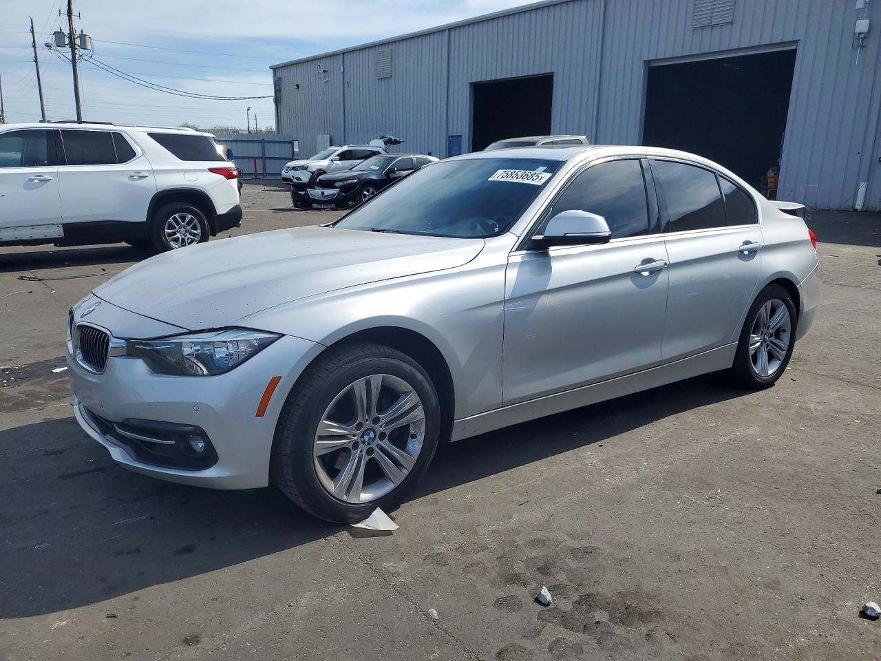 BMW 330 2017