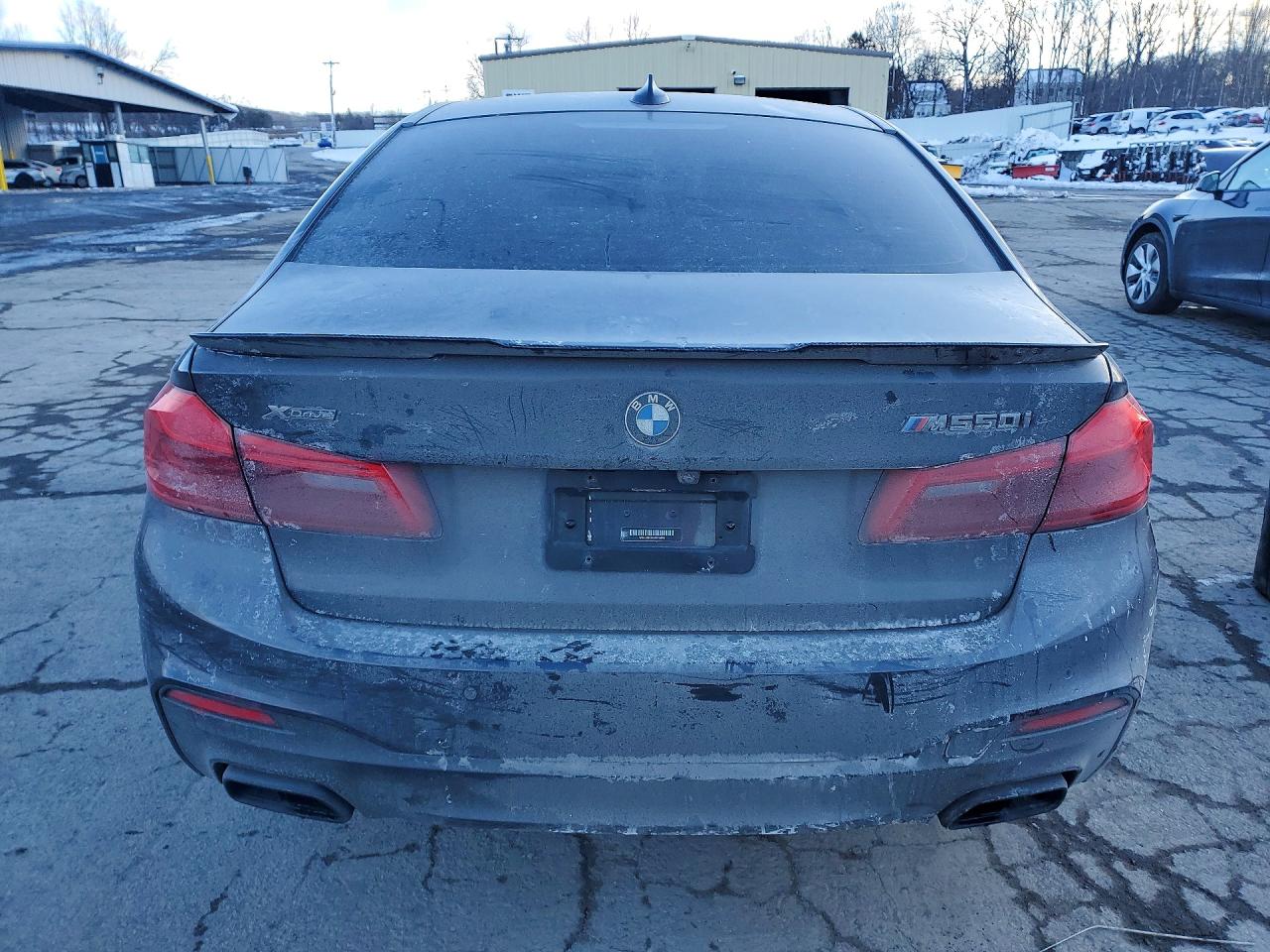 VIN WBAJB9C54JB286805 2018 BMW MOTORRAD M550XI