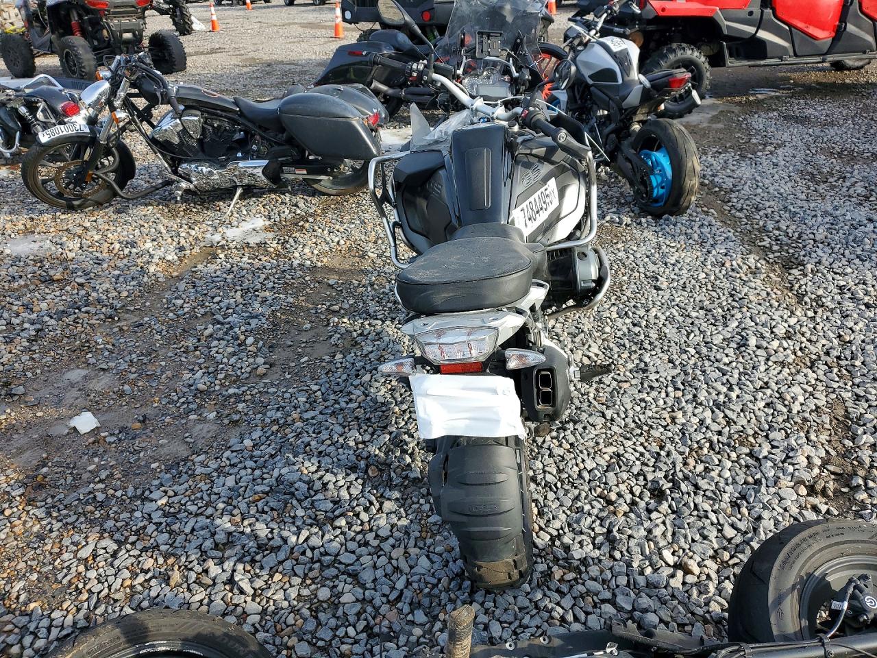 VIN WB10A1201HZ667583 2017 BMW R1200