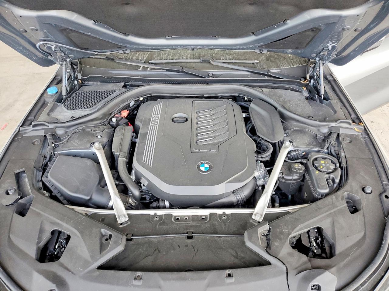 VIN WBAAE2C08RCN19965 2024 BMW 840I
