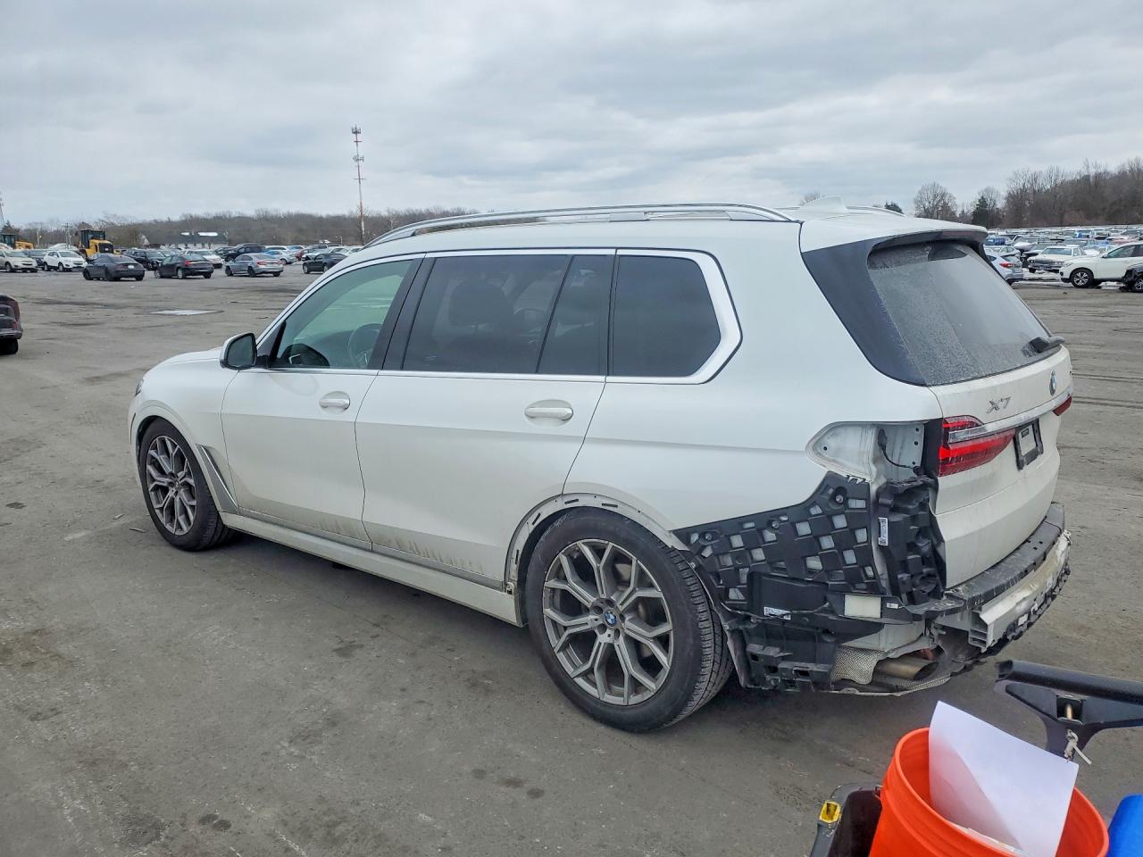 VIN 5UXCW2C01M9E76330 2021 BMW X7 XDRIVE4