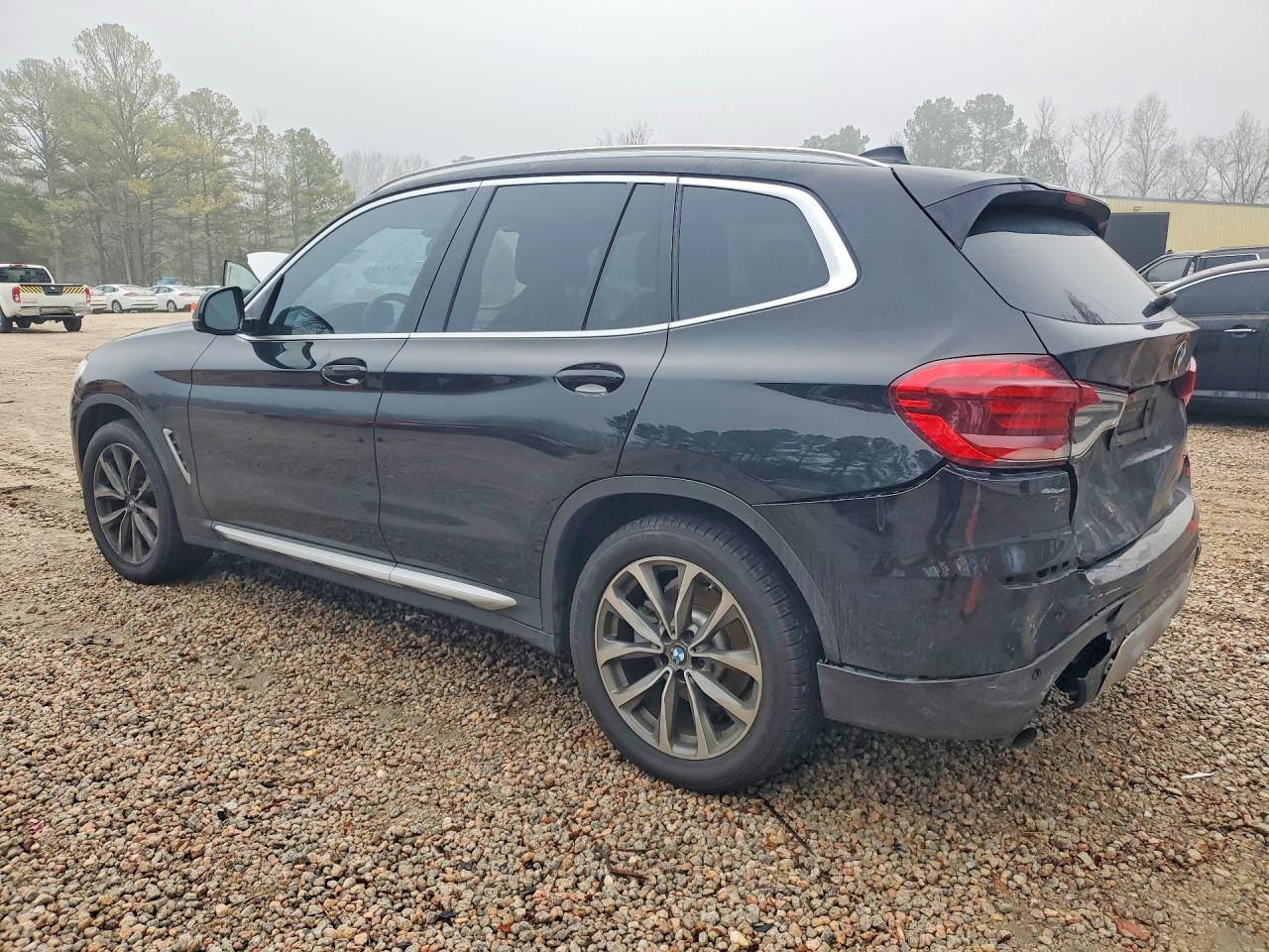 VIN 5UXTR7C59KLR48058 2019 BMW X3
