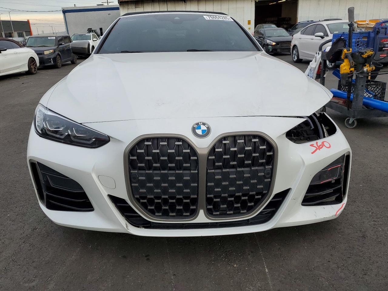 VIN WBA53AT04MCG16268 2021 BMW M440I