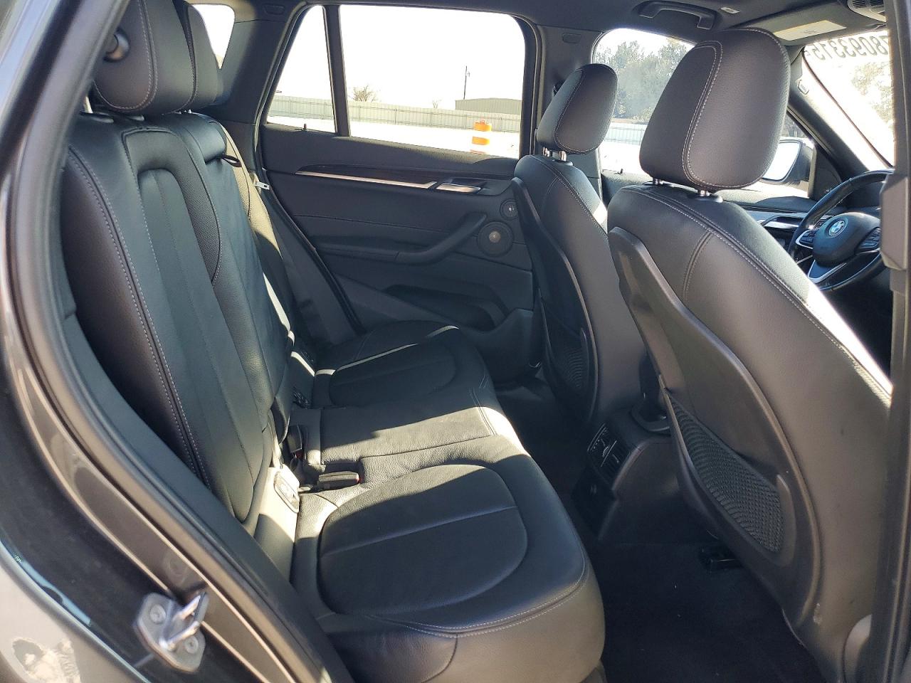 VIN WBXHU7C37J5H43772 2018 BMW MOTORRAD X1