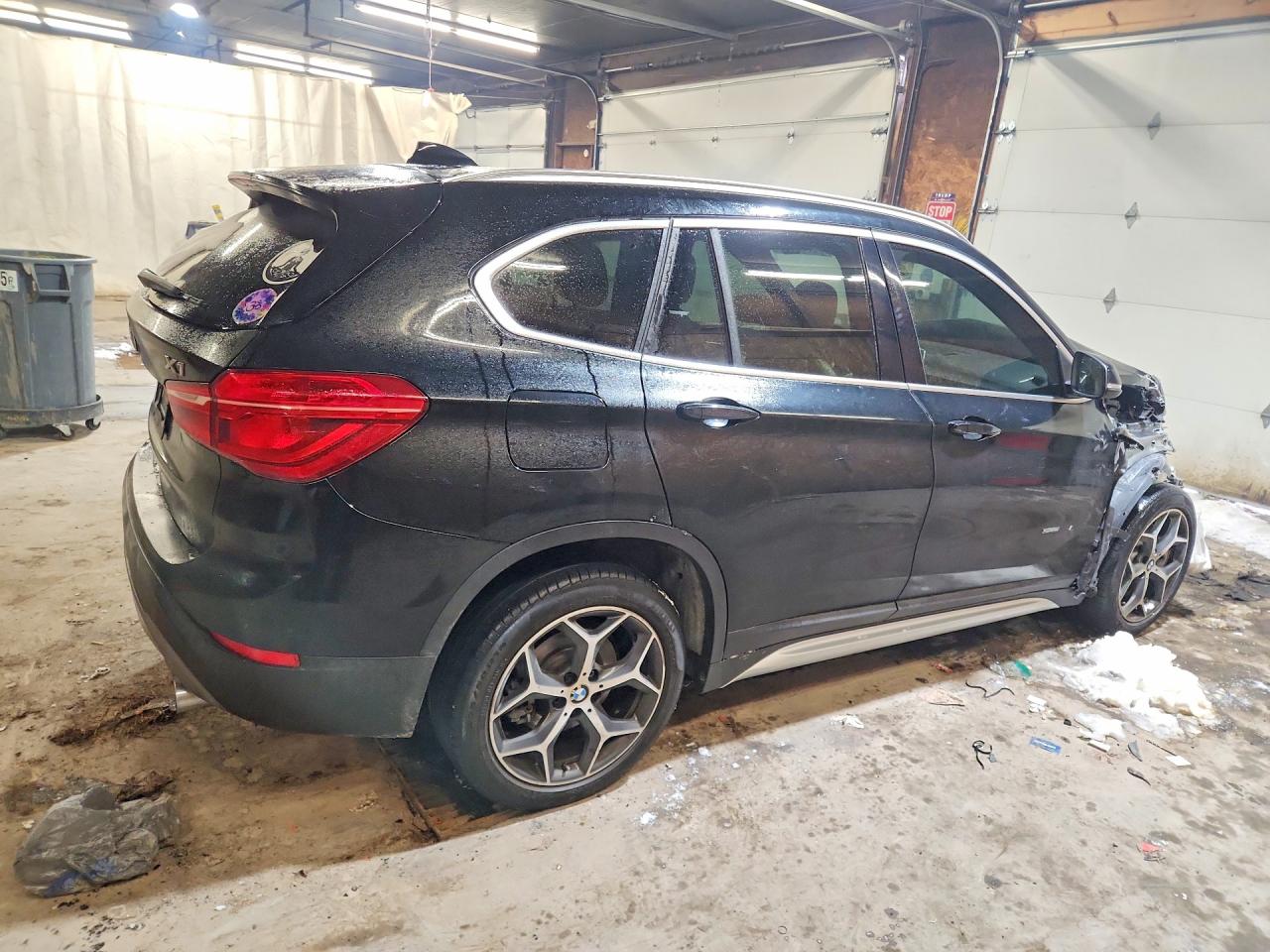 VIN WBXHU7C36J5H41091 2018 BMW X1 SDRIVE2
