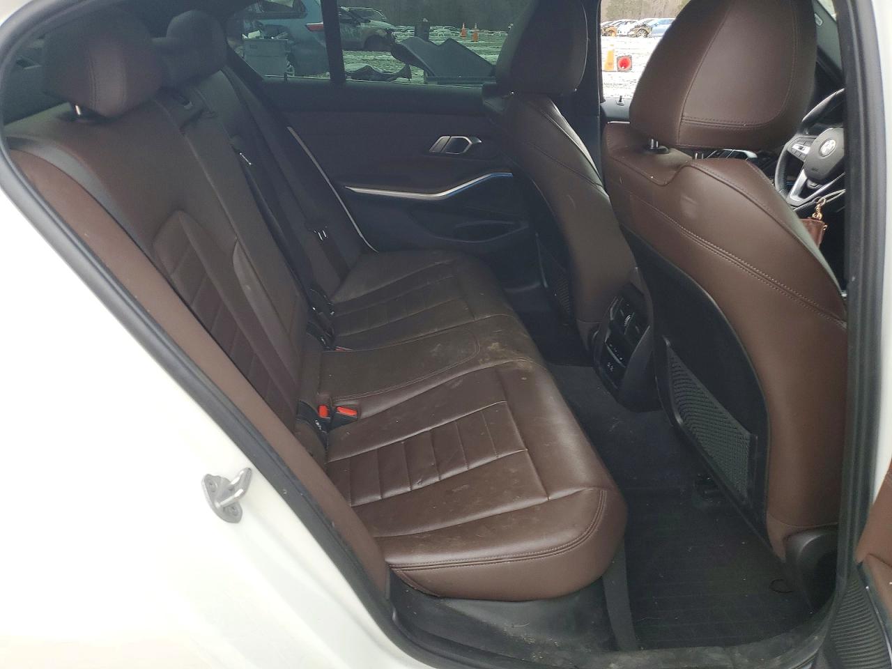 VIN 3MW5P9J00M8B63891 2021 BMW 330XE