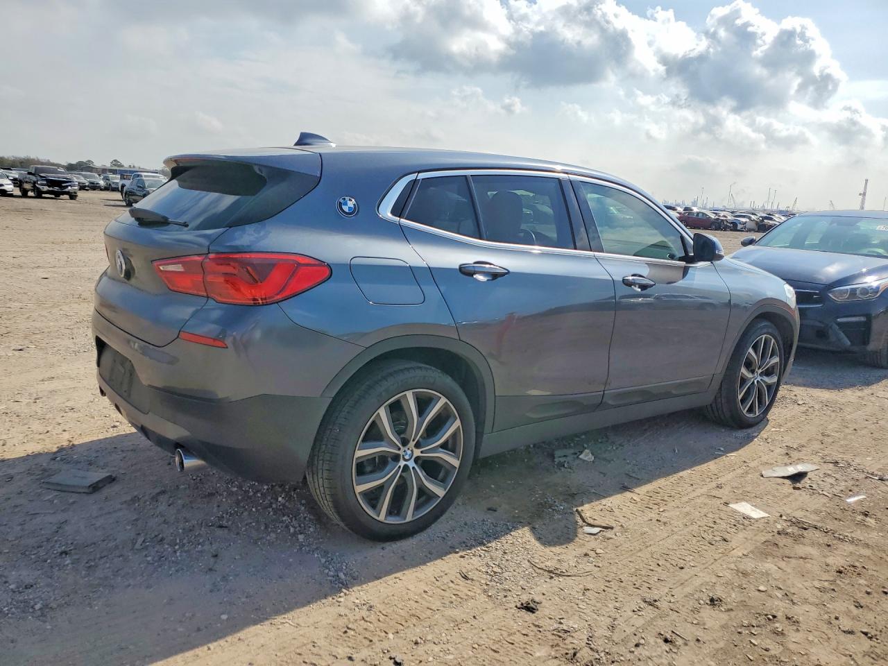 VIN WBXYJ3C35JEJ83734 2018 BMW MOTORRAD X2