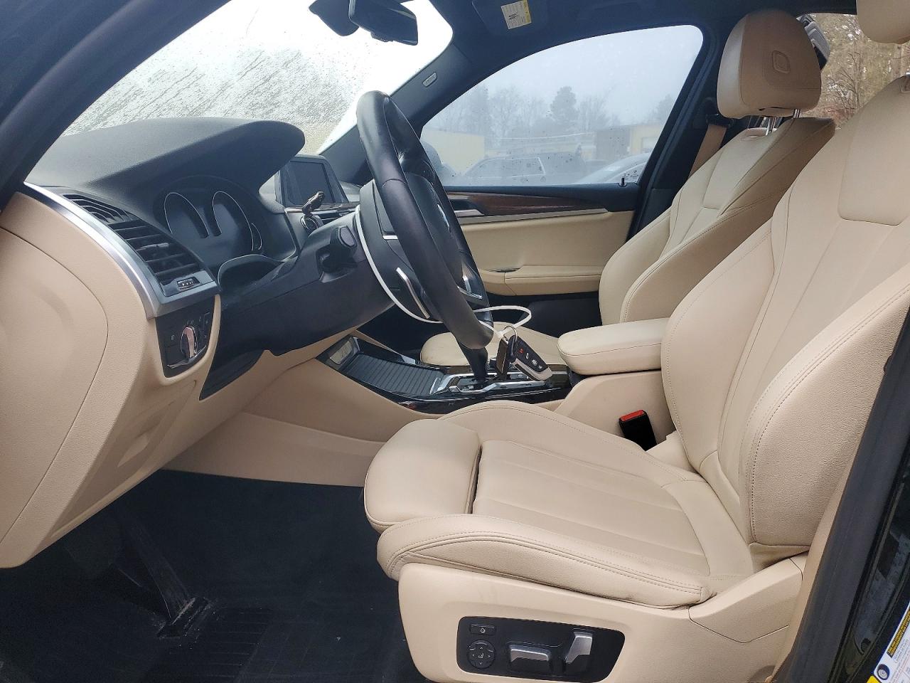 VIN 5UXTR7C59KLR48058 2019 BMW X3