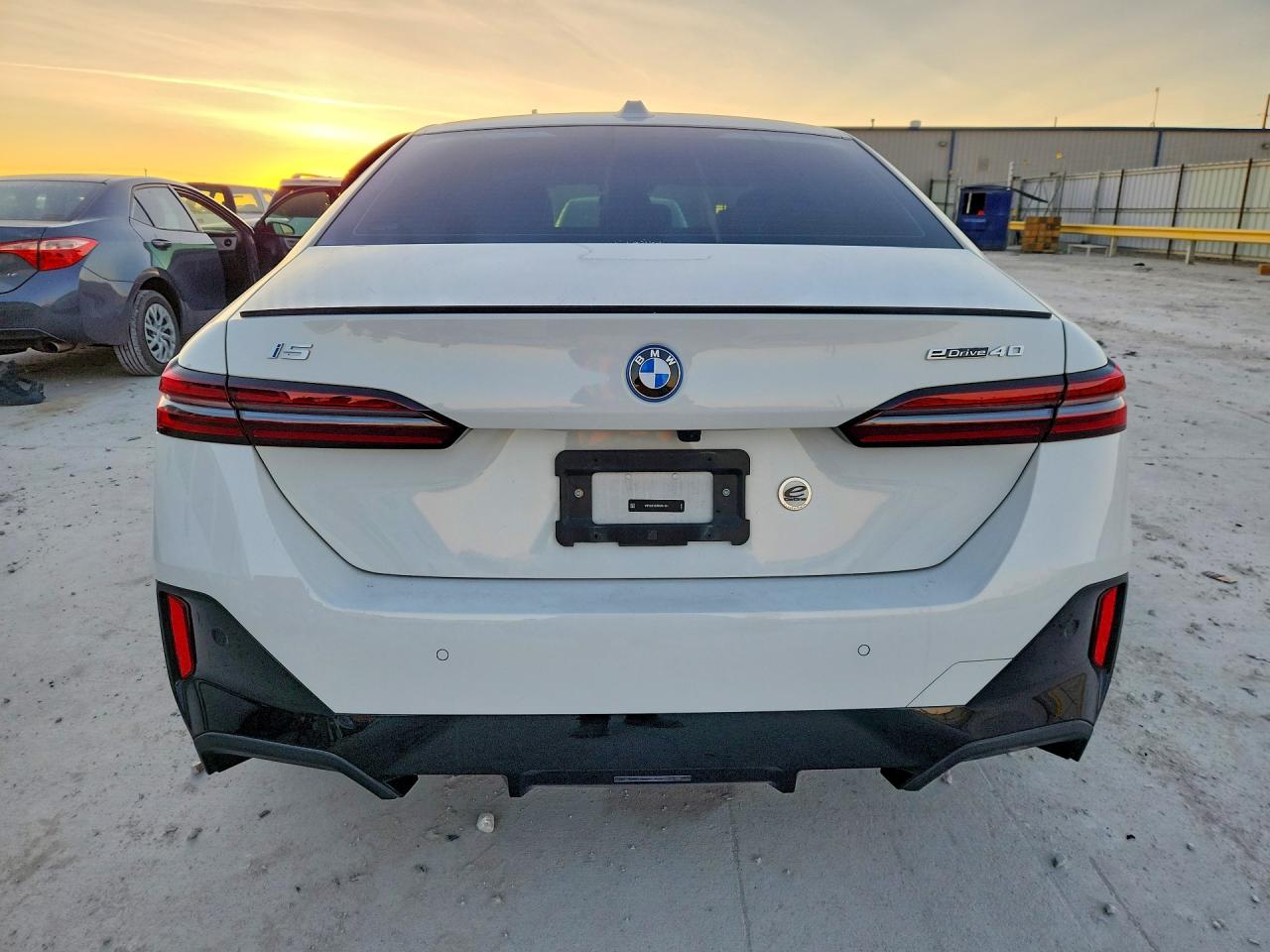 VIN WBY33FK07RCP61011 2024 BMW I5 EDRIVE