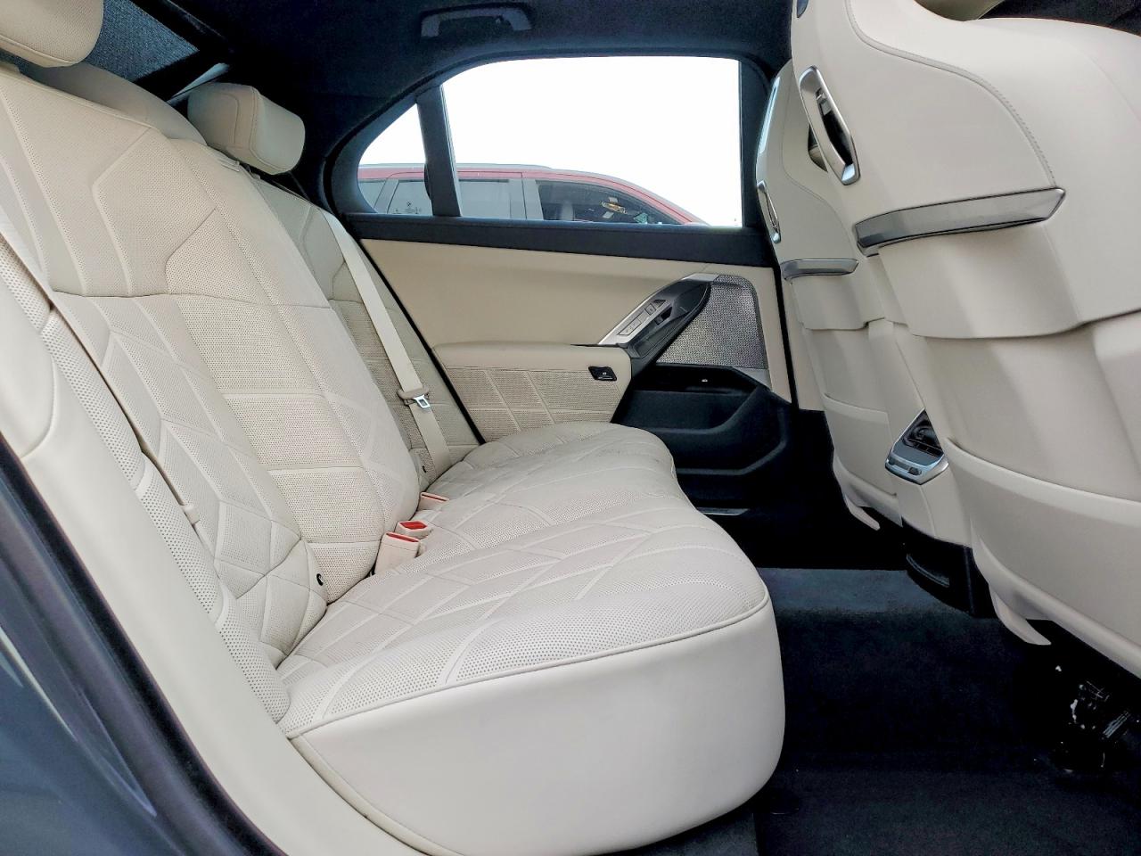 VIN WBA33EJ04RCS19052 2024 BMW 760