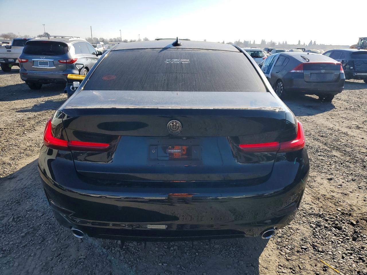 VIN 3MW5R1J04L8B06409 2020 BMW MOTORRAD 330I