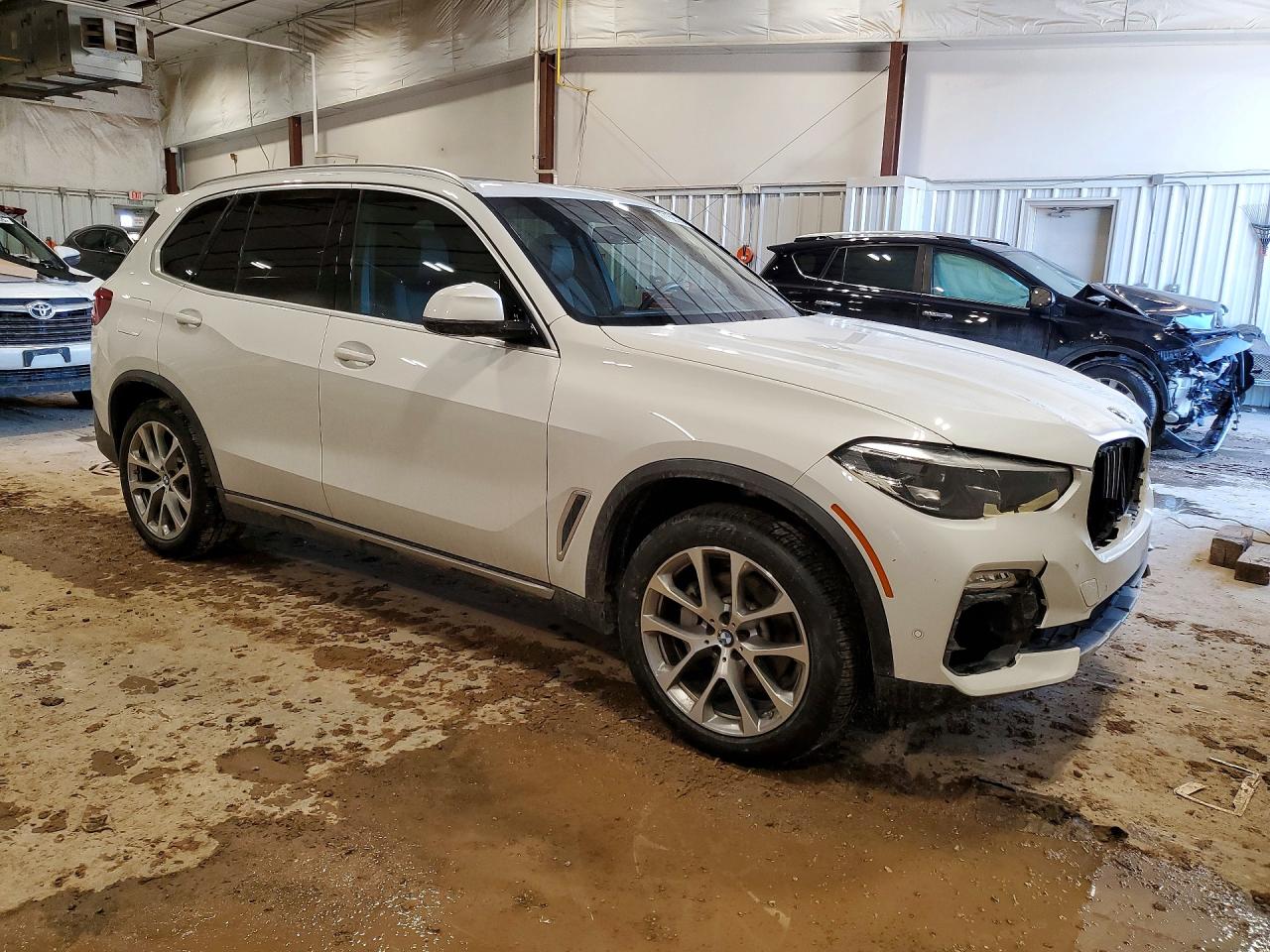 VIN 5UXCR6C01L9B89325 2020 BMW X5 XDRIVE4