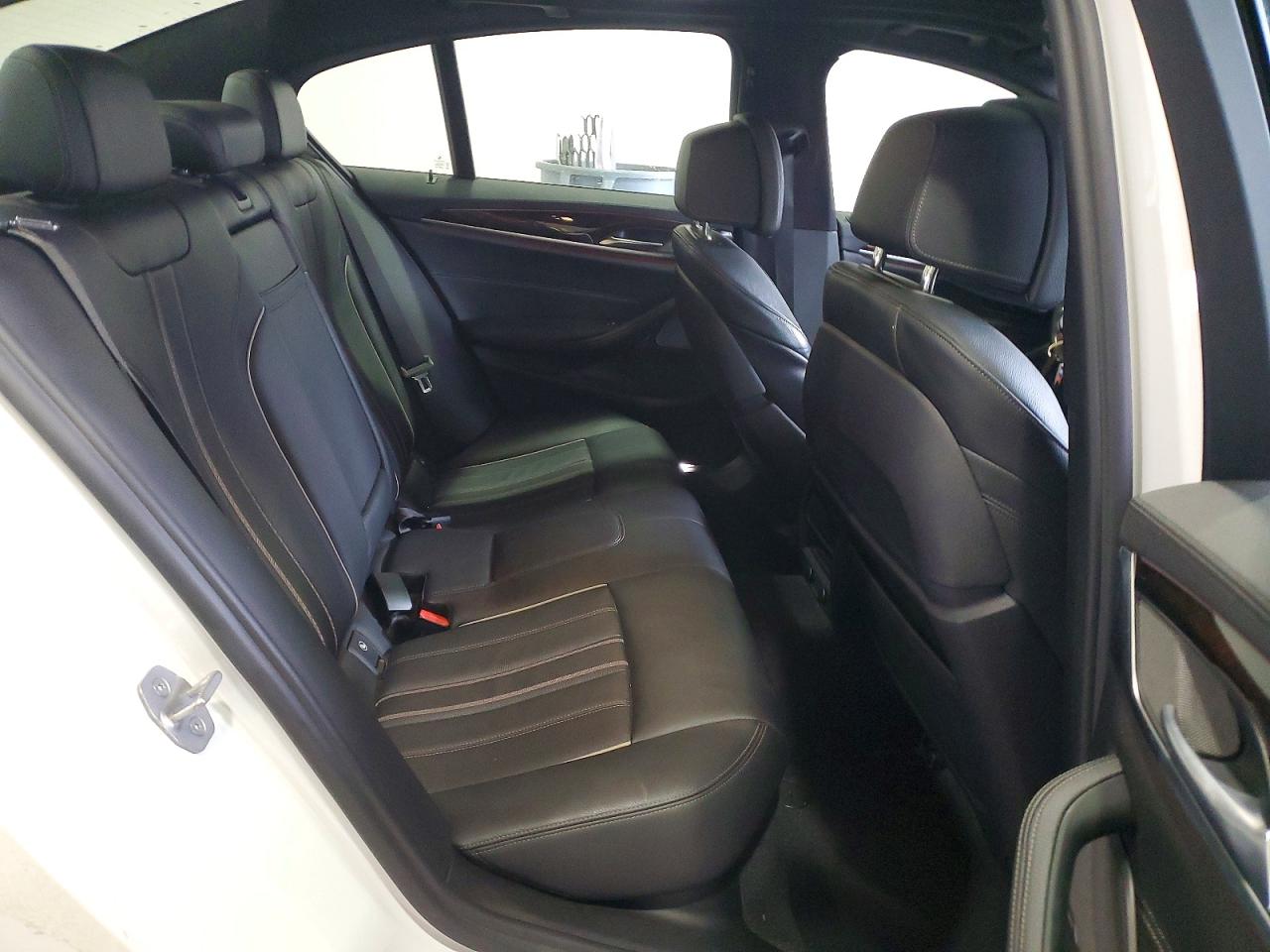 VIN WBAJE7C56JWC55403 2018 BMW 540 XI