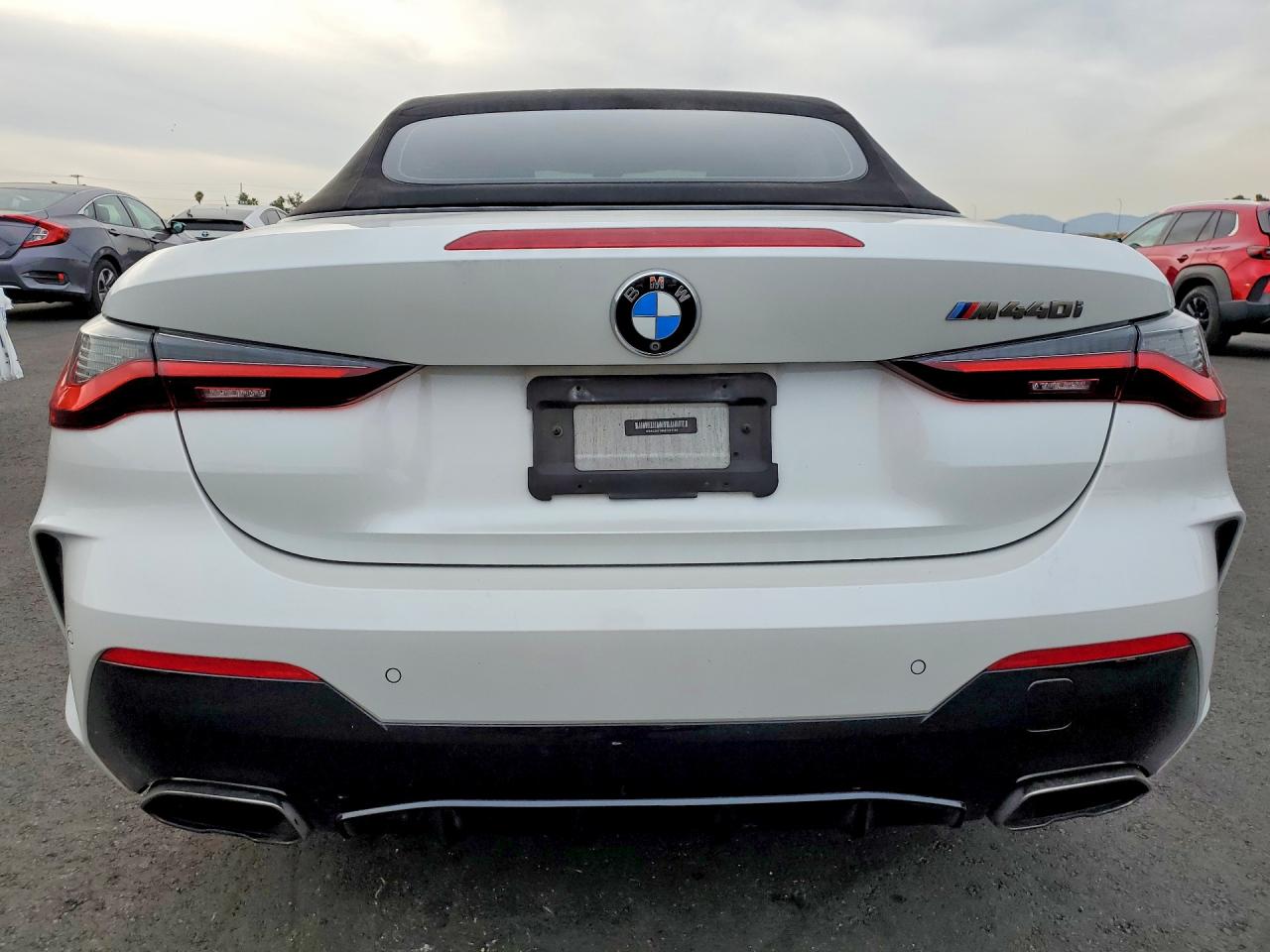 VIN WBA53AT04MCG16268 2021 BMW M440I