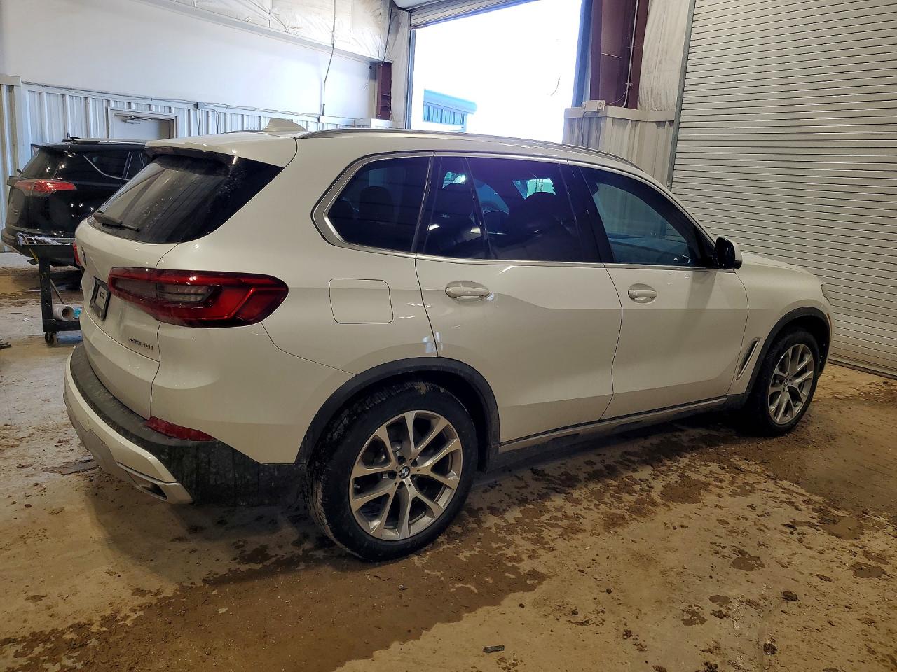 VIN 5UXCR6C01L9B89325 2020 BMW X5 XDRIVE4